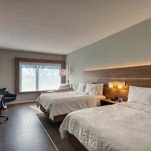 Standard Room Two Queen Beds
